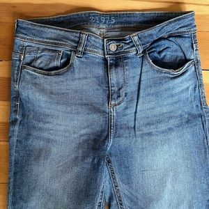 Zara Women Basic Jeans - Sz US 8